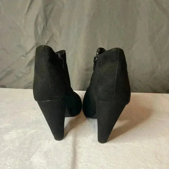 Olsenboye black booties - Picture 6 of 8